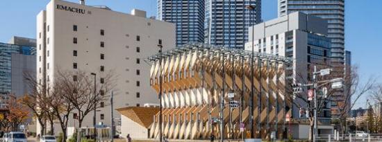 Kengo Kuma＆Associates在东京建造了带有对角线碎片的交叉层压木亭