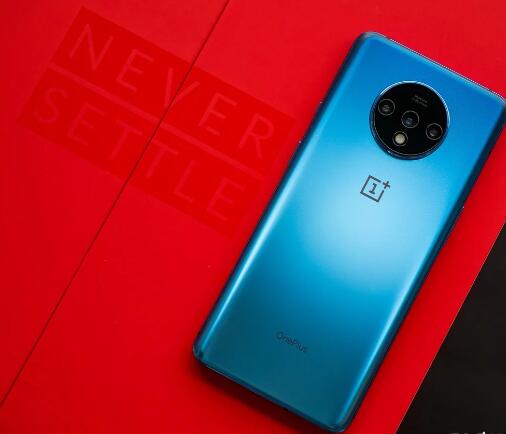 科技动态:OnePlus 7T现在在美国以599美元的价格出售