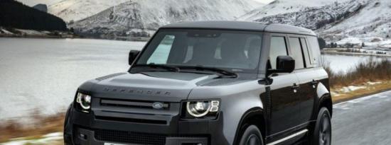 Land Rover 的 386 kW Defender V8 在路上